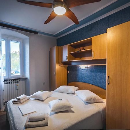 Guest House Nena Мотовун Екстериор снимка