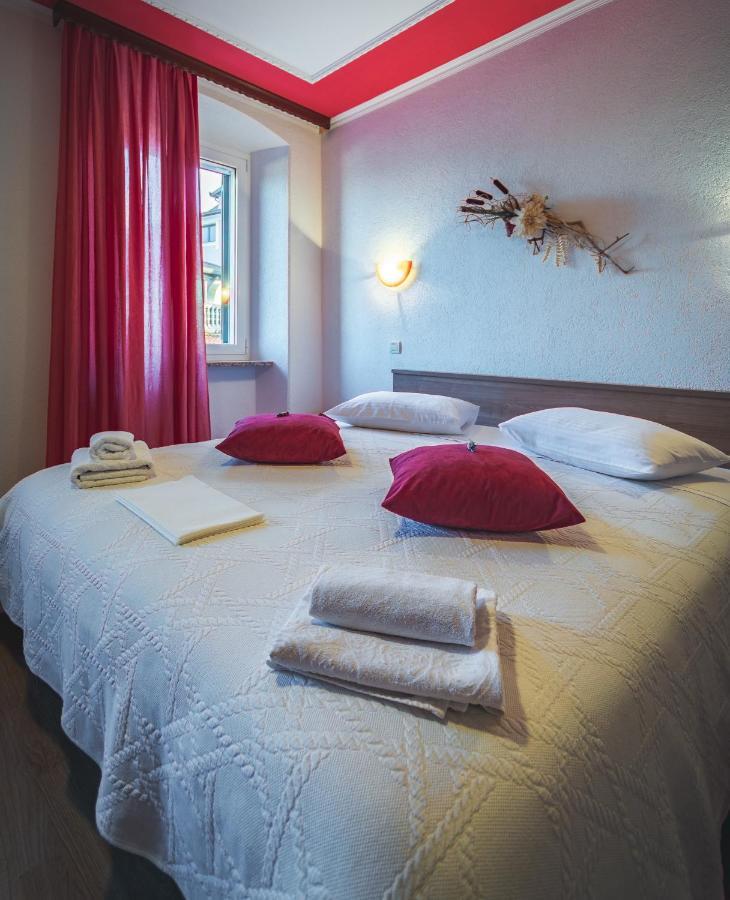 Guest House Nena Мотовун Екстериор снимка