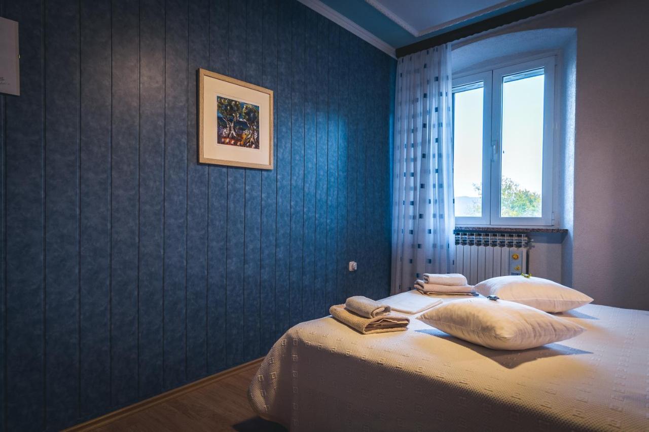 Guest House Nena Мотовун Екстериор снимка