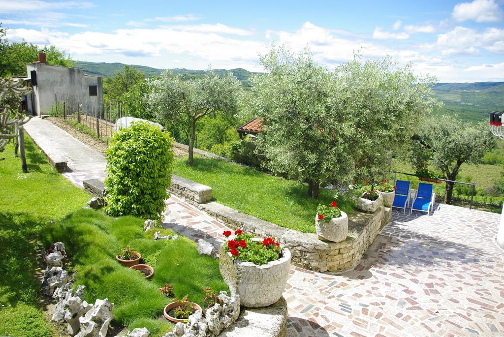 Guest House Nena Мотовун Екстериор снимка
