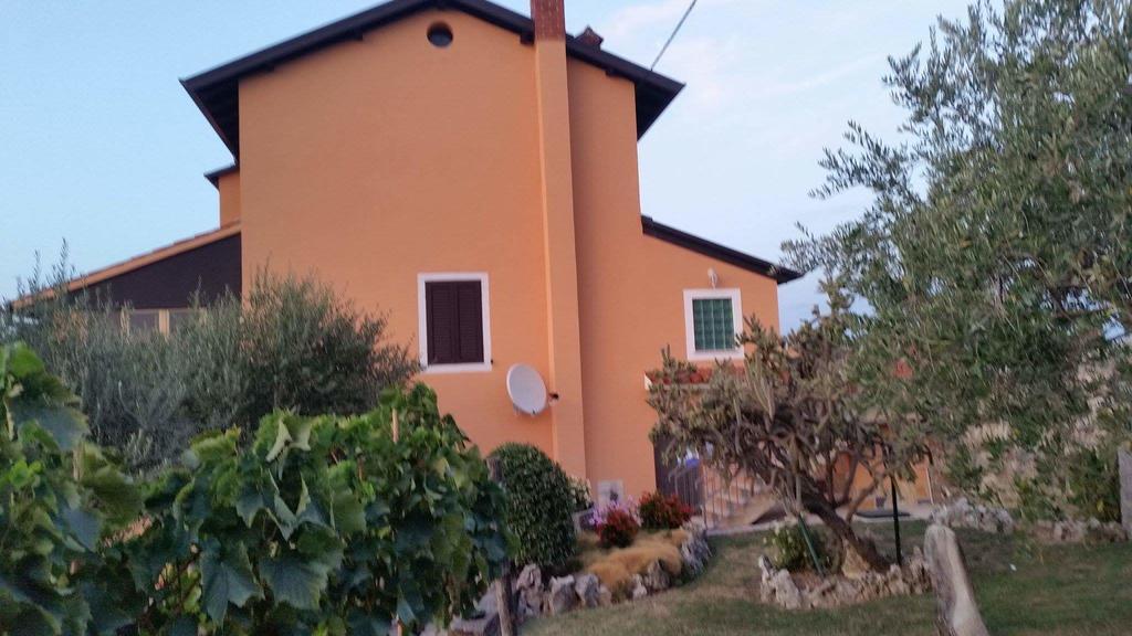Guest House Nena Мотовун Екстериор снимка